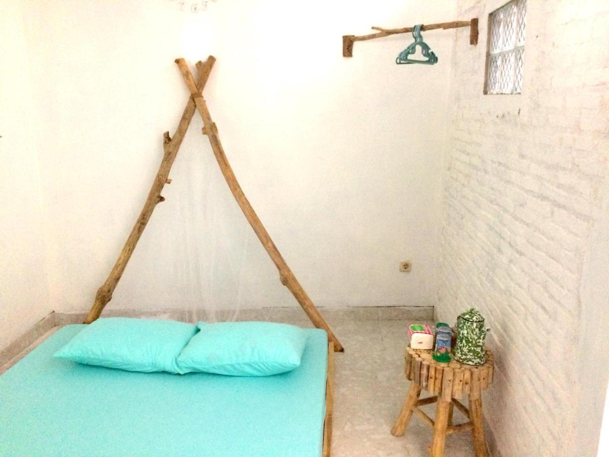 "Nomore" Gallery And Guesthouse Yogyakarta Esterno foto
